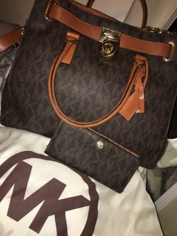 Michael kors wallet and purse