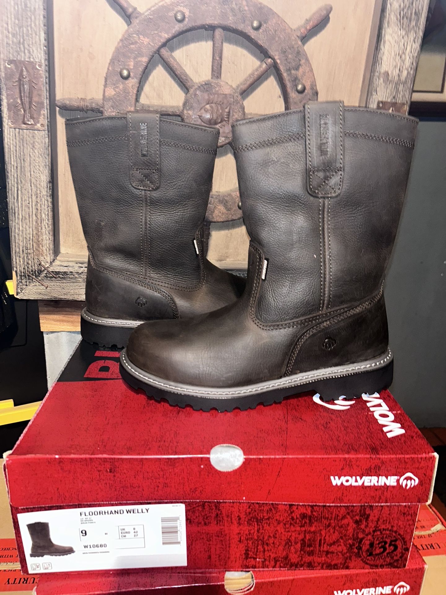 WOLVERINE STEEL TOE WORK BOOTS 