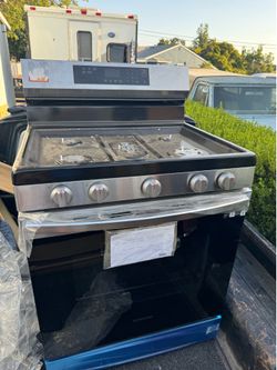 Brand new Samsung stove