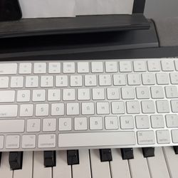 ✨ Apple Magic Keyboard (Model A1644) - Wireless Bluetooth ✨