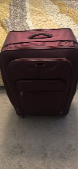 Samsonite Burgundy Softside Spinner Suitcase