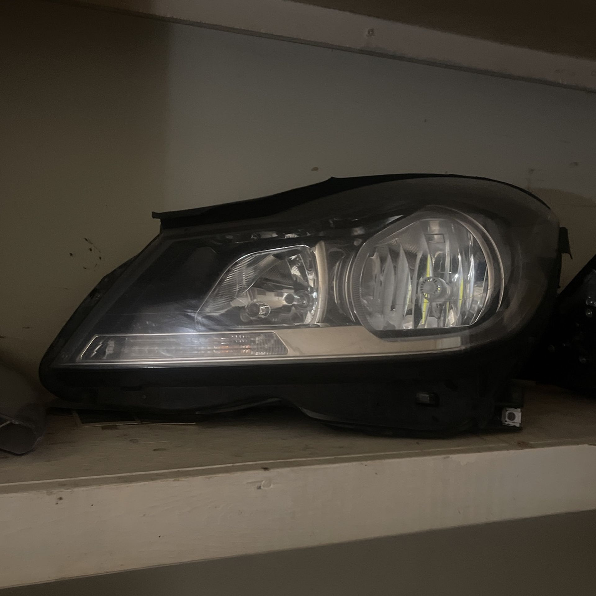 Benz Left Headlight