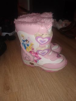 Light up size 10 Girls Snow Boots $10