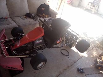 Emmick brand racing go kart got a 125 pit bike ,with  3 speed and clutch