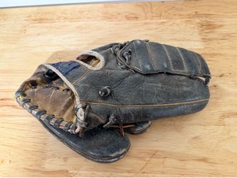 ⚾ Vintage Major League Baseball Glove - Genuine Cowhide (EB 120)