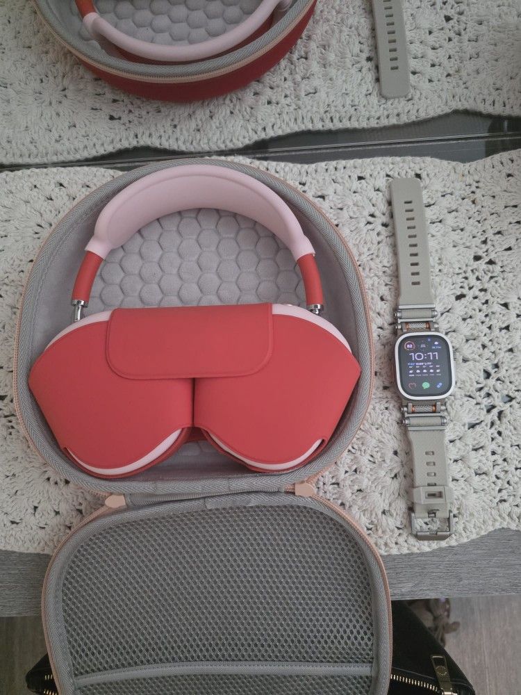 Apple Watch/ Headphones