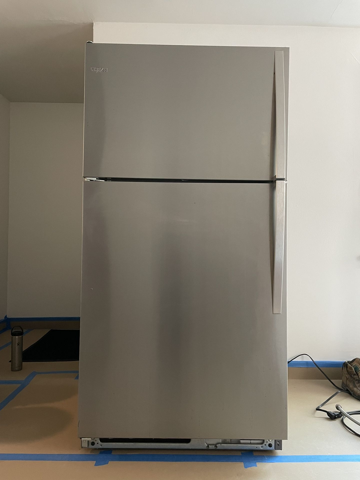 Whirlpool Refrigerator 20.5cu - Top Freezer