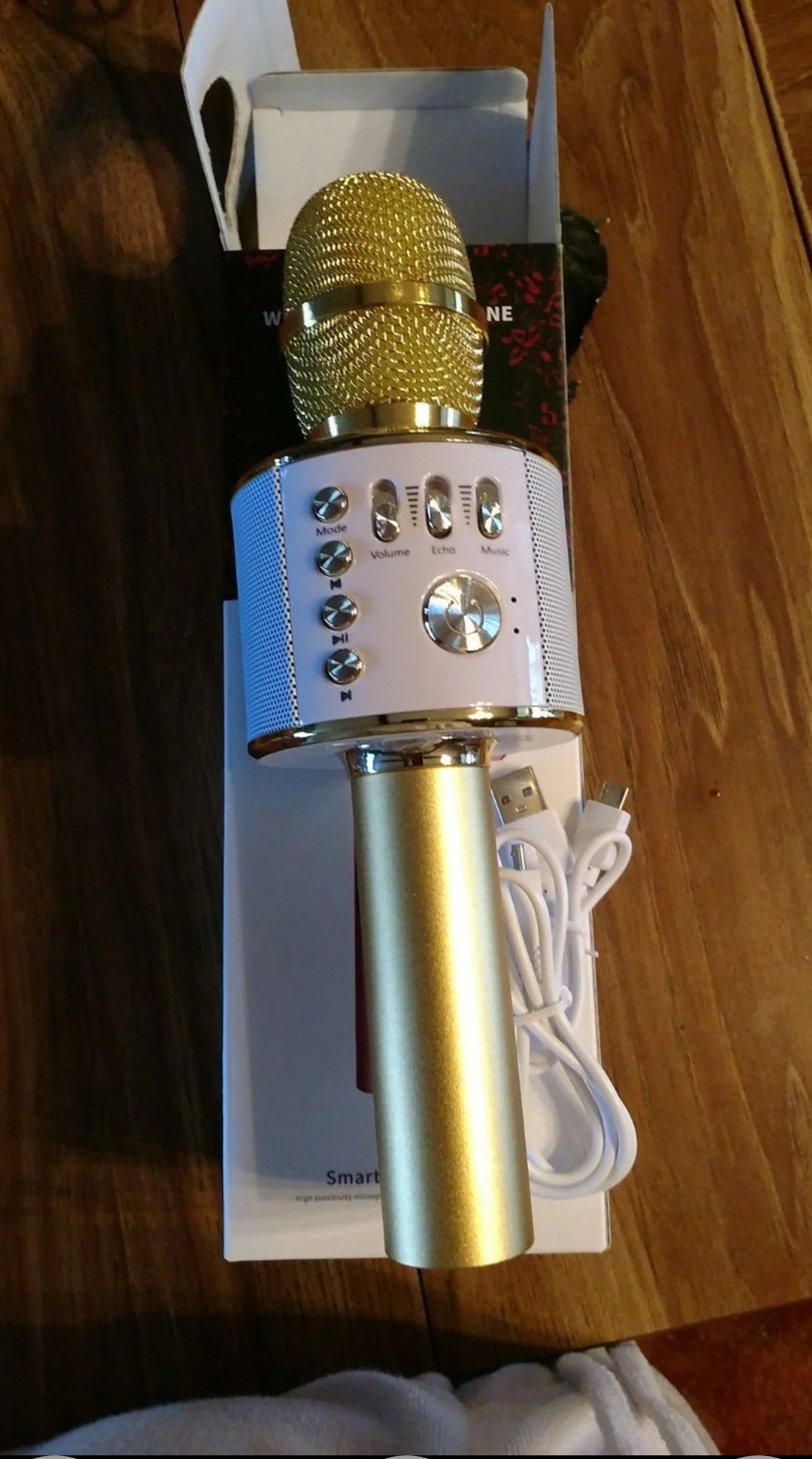 2600mah 4n1 Bluetooth karaoke microphone