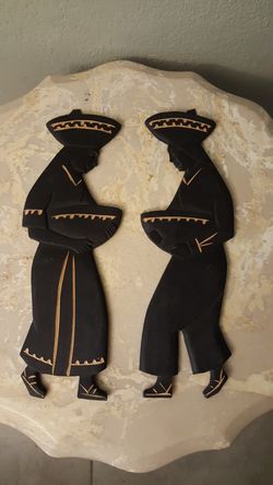 Wood hand carved 2 pc women carring bowls on their head and in hands (possibly Indian, Chineese, Tribal not sure) art decor
