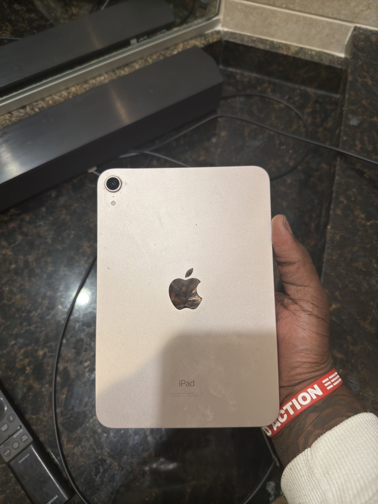 iPad 6th Gen 64G