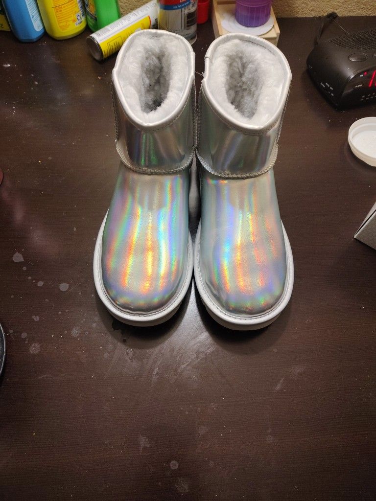brand New Silver uGGS! women's Boots
