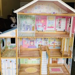 Kidkraft dollhouse 