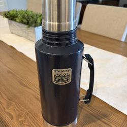 Stanley thermos 2 quart