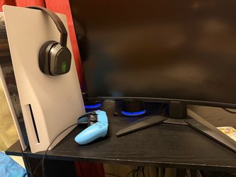 Ps5 with controller and Monitor that runs 120 FPS