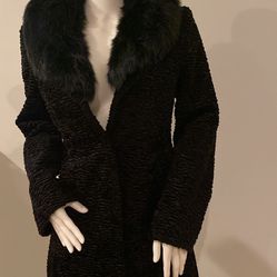 Luxury Coat (white House Black Market)