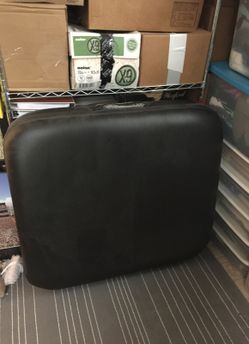 Massage table