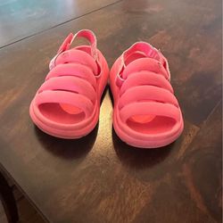 Toddler Ugg Sandals Sz 6 