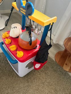 Mickey kitchen