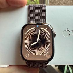 Apple Wacht Series 10 Titanium And Sapphire The Crystal
