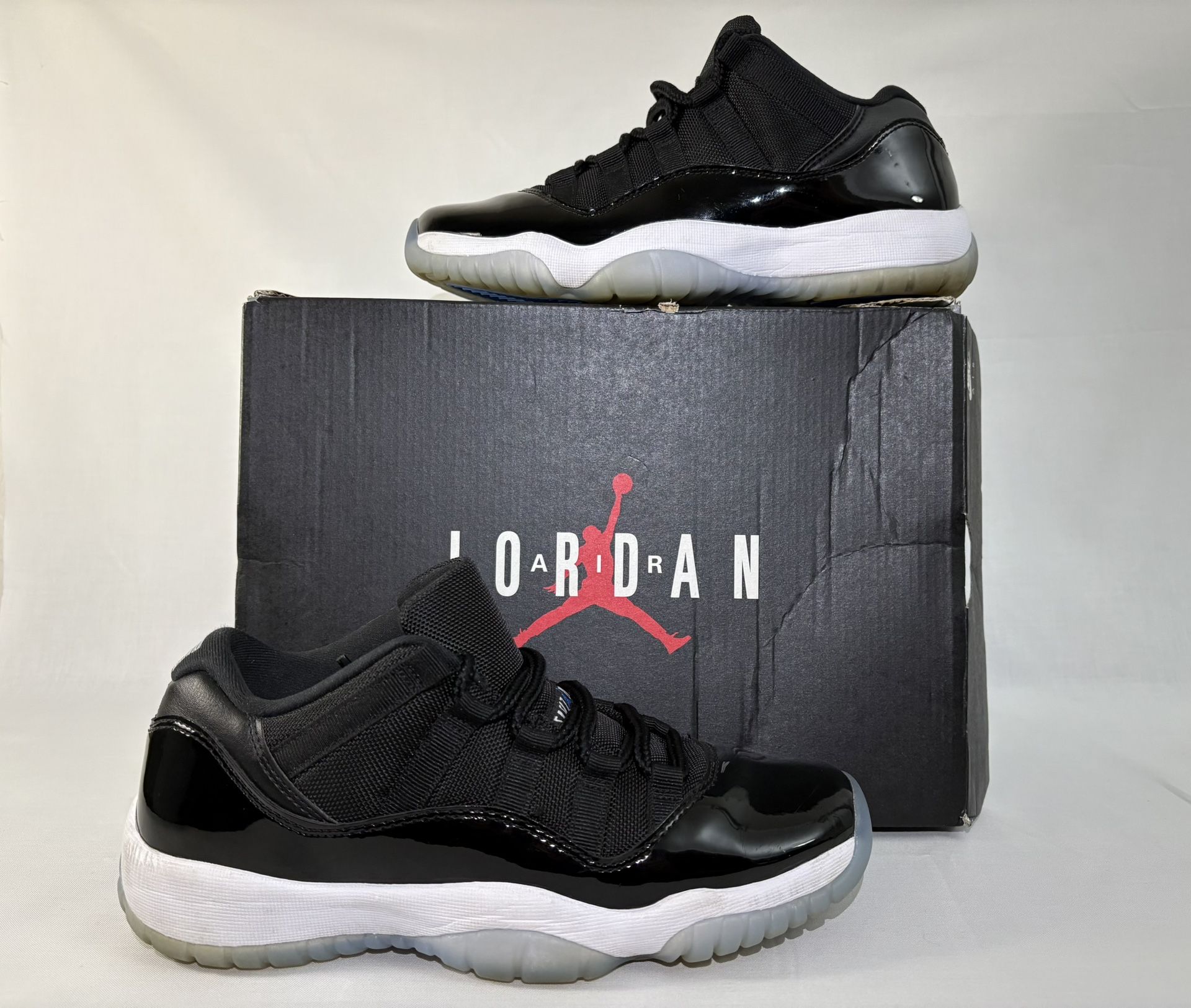 Jordan 11 Space Jam (2023)