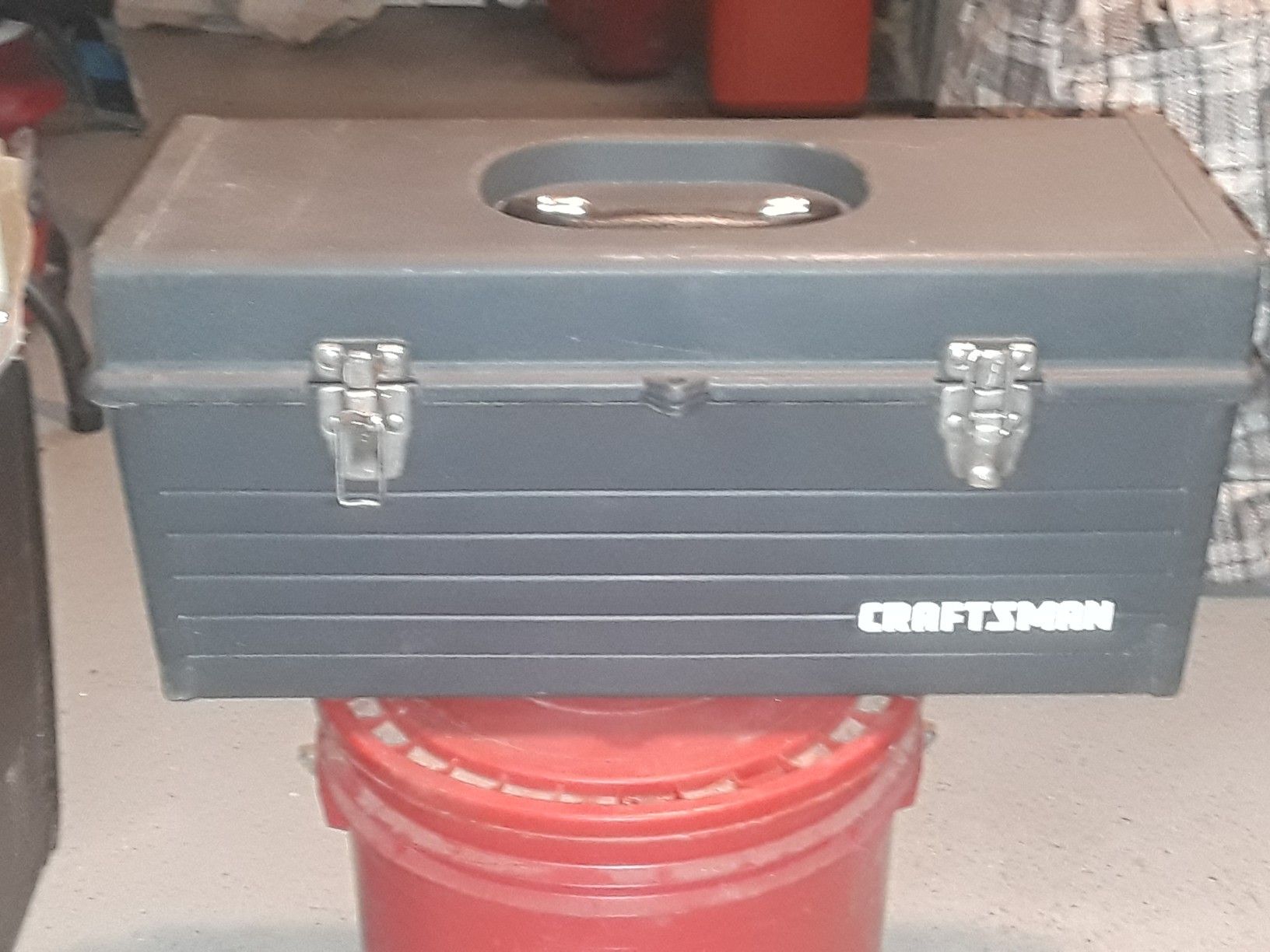 Craftsman tool box