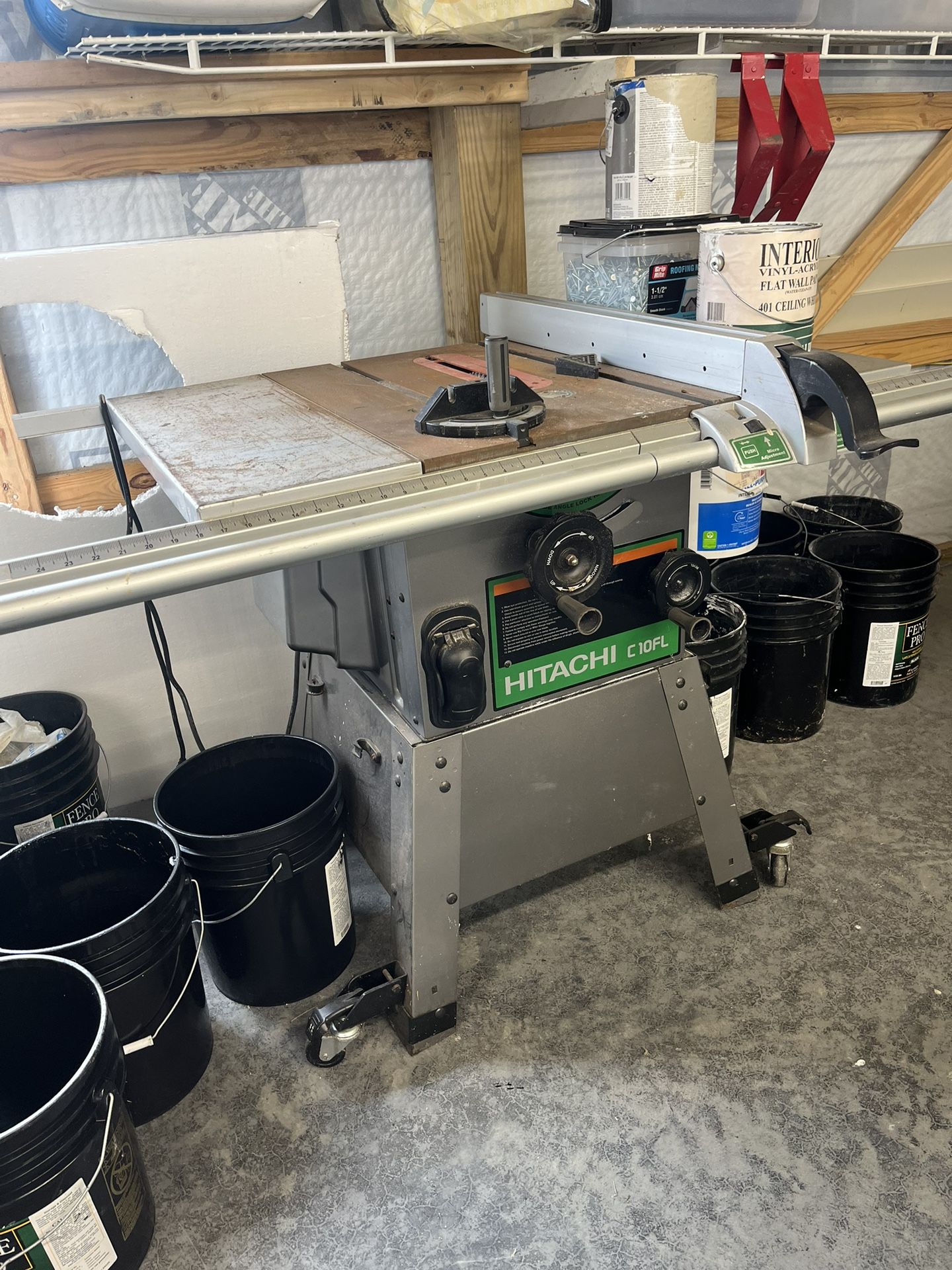 Hitachi Heavy Duty Table Saw