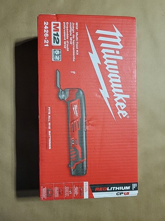 Milwaukee M12 Multi-Tool Kit