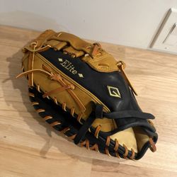 First Baseman’s Glove - Left Hand Throw