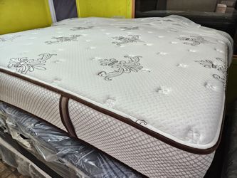 Mattress and box spring king size