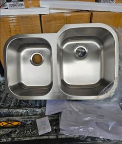 New Seasons 18g Double Bowl Undermount 31.5 x 20.4 x 7.5 Small Bowl Deep x 9" Deep Large Bowl