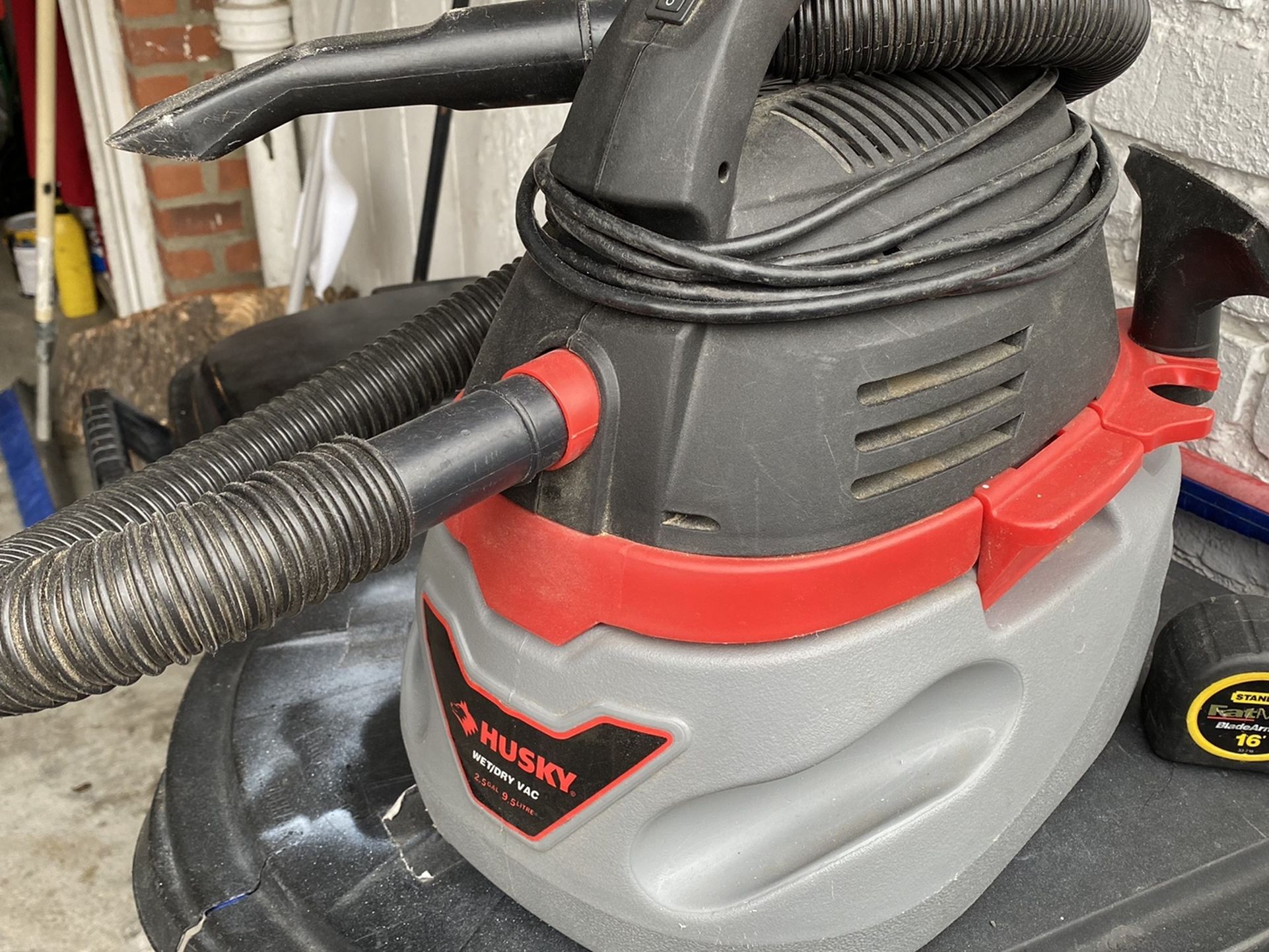 Husky 2 1/2 GAL WET/VAC for Sale in Queens, NY OfferUp