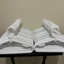 Kids/Toddlers Clothes Hangers Plastic