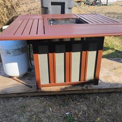 Propane Fireplace Excellent Shape $60 Like New Delivery Available