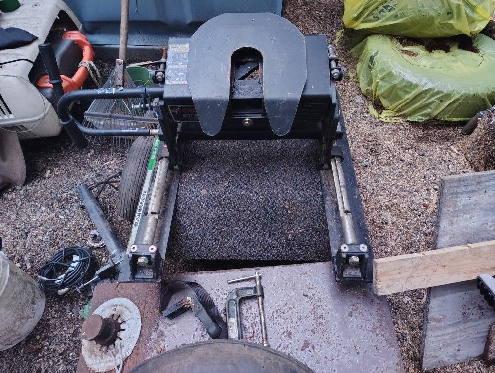 5th Wheel Hitch, Complete