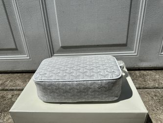 White Goyard Messenger Bag for Sale in Chicago, IL - OfferUp