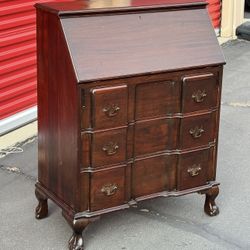 Chippendale Desk