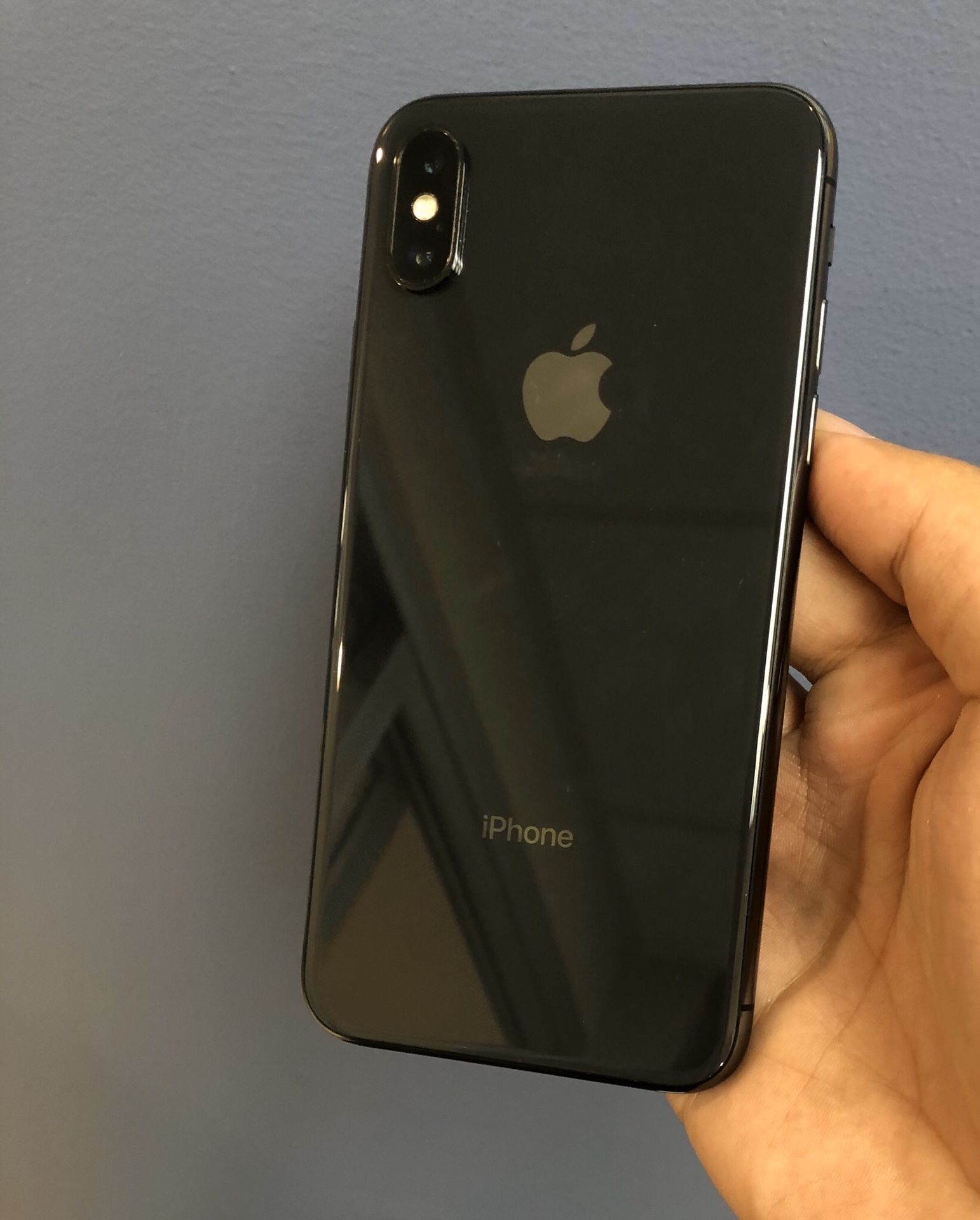 iPhone X 64GB Factory Unlocked-Space Gray