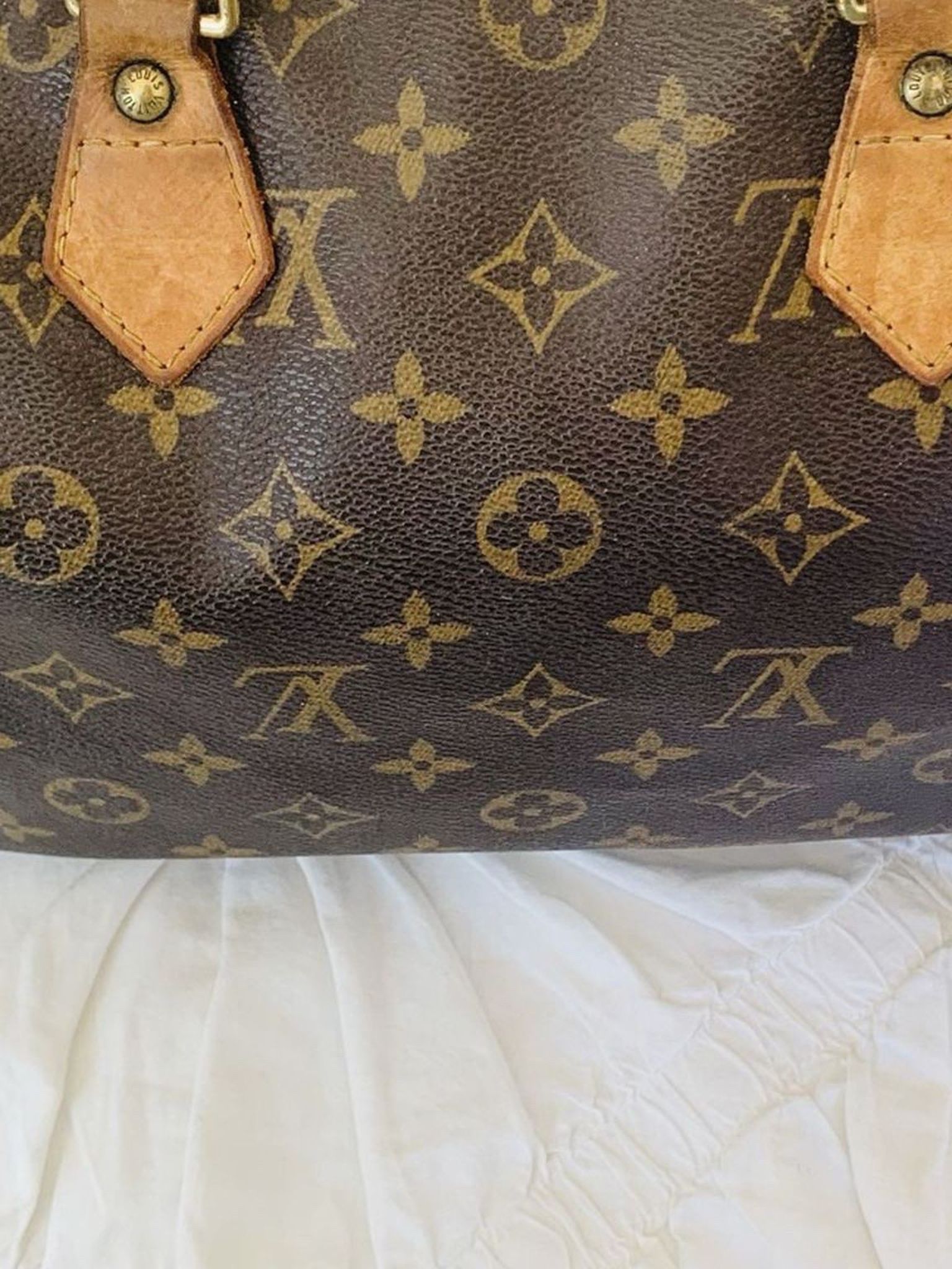 Authentic Louis Vuitton Monogram speedy 30