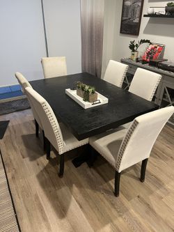 Adjustable Dining Table
