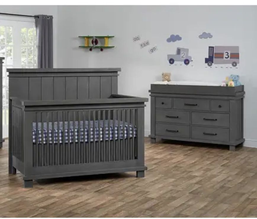 SoHo Hampton 4-in-1 Convertible Crib & Dresser Set