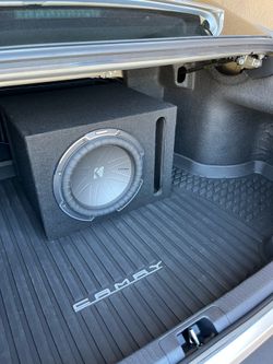 Kicker subwoofer Great condition !!