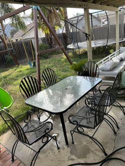 Patio Table And Chairs 