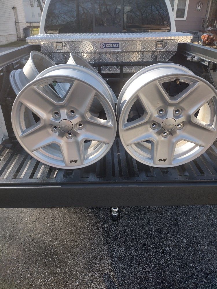 Jeep  Gladiator Rims 17-8