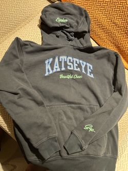 Katseye hoodie GAP size “S”