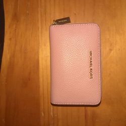 MICHAEL MICHAEL KORS
Small Pebbled Leather Wallet