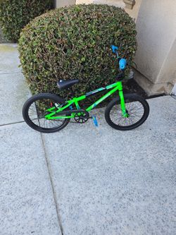 HARO Shredder Bike 20