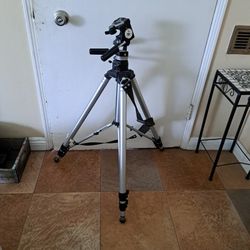Excellent Condition BOGEN TRIPOD WITH QUICK RELEASE PLATE , SHOULDER STRAP