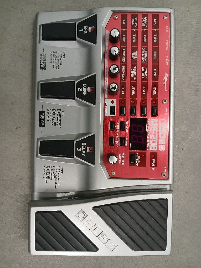 ME 20B Boss Multi-effects BASS