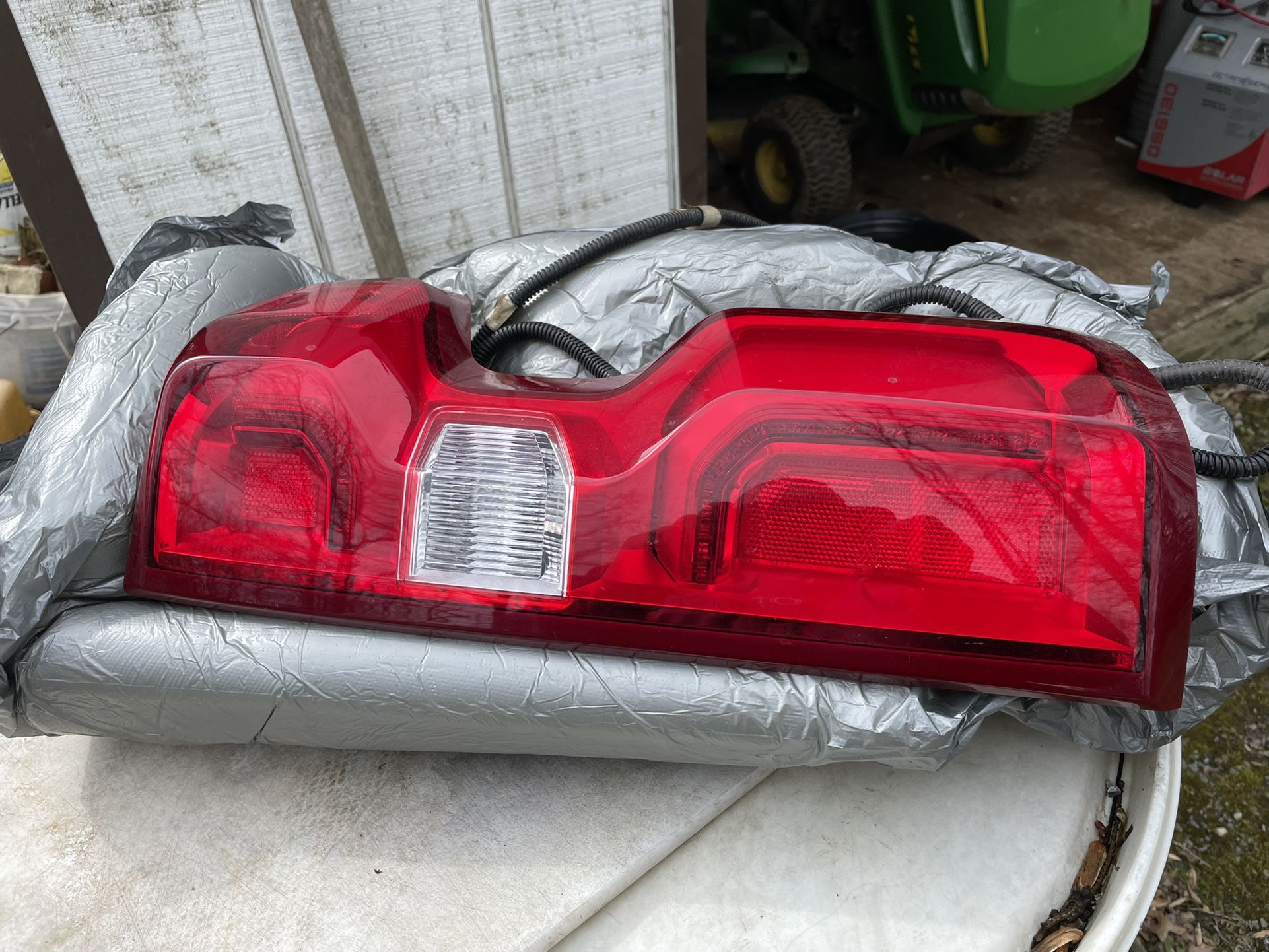 2020 Chevy 2500 LTZ right Side Taillight