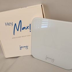 DIGITAL BATHROOM SCALE WITH EXTRAS